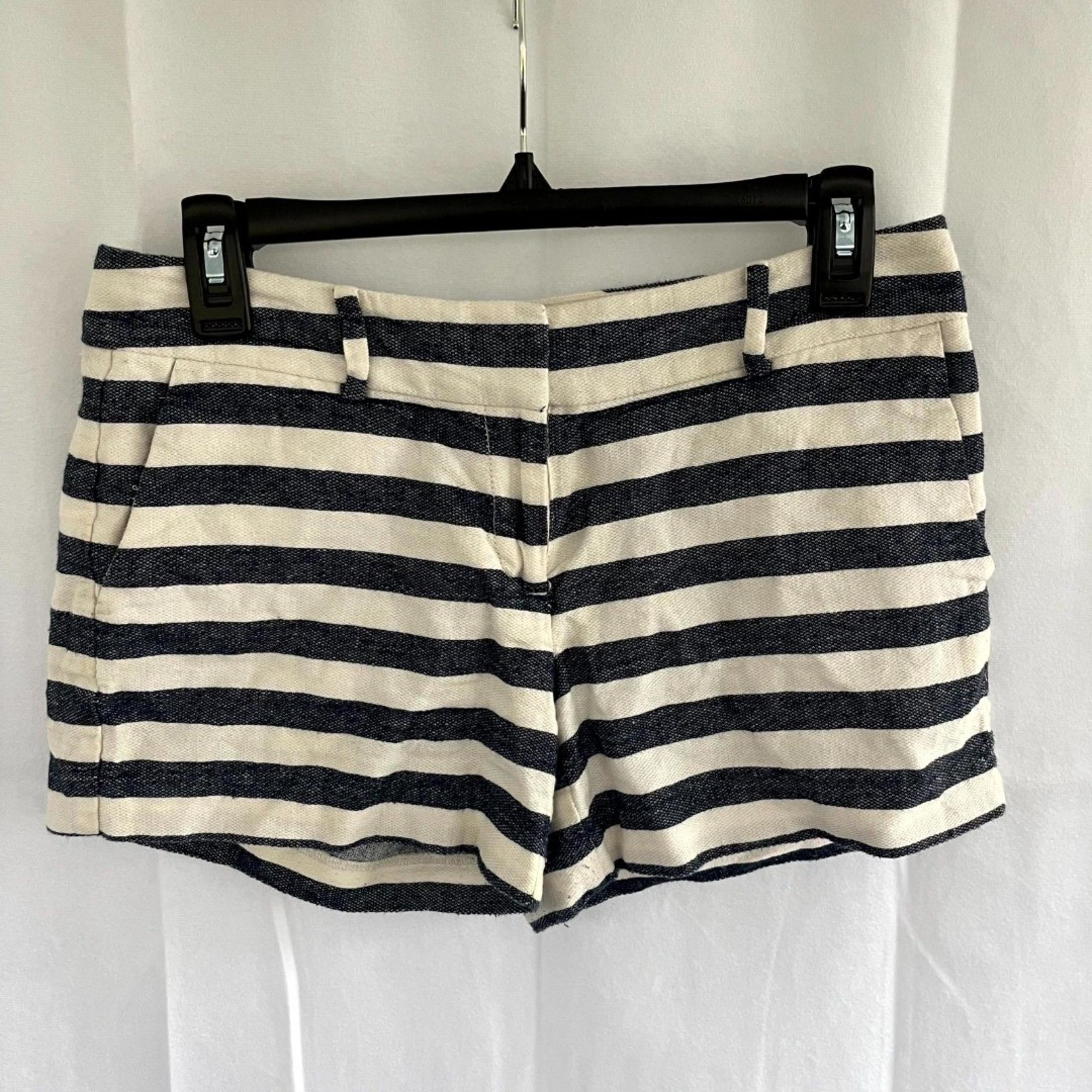 Ann Taylor Signature Petite Linen Blend Shorts Size 2P