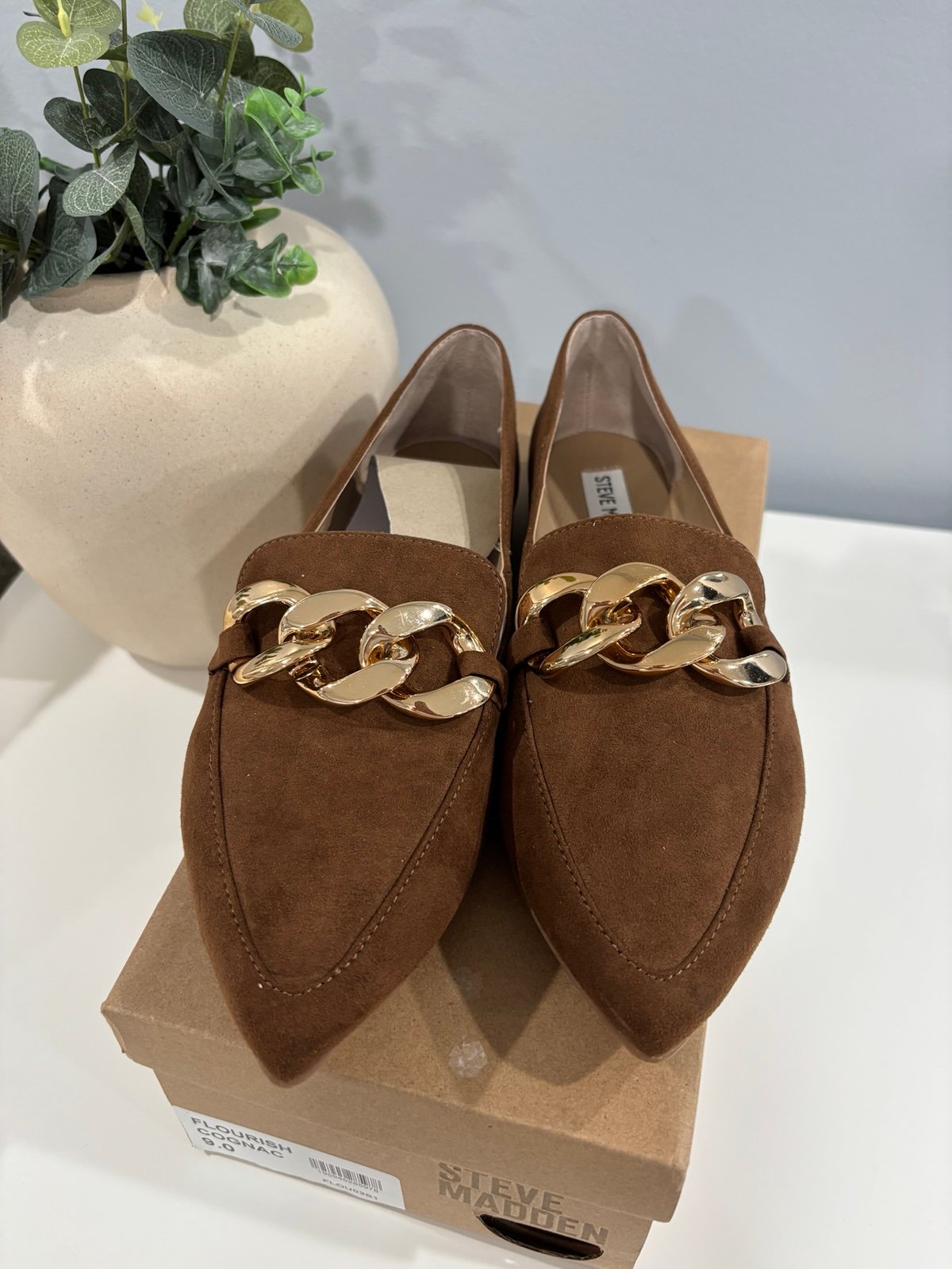 New! Steve Madden Cognac Flats