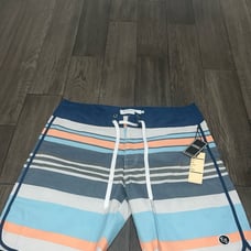 NWT Men’s two waist stretch ezekiel swim board shorts