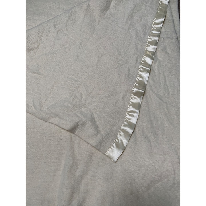Cannon Vintage Twin Satin Edge Cream Acrylic Blanket USA Made