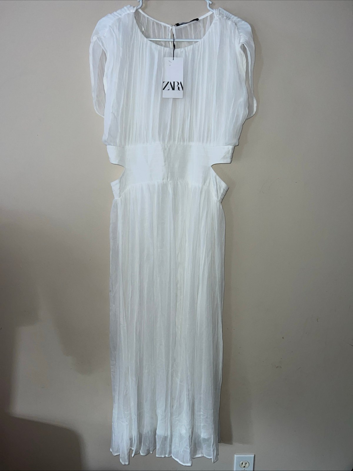 Zara NWT White Cut Out Long Maxi Dress Pleased Flowy Women’s Size XS