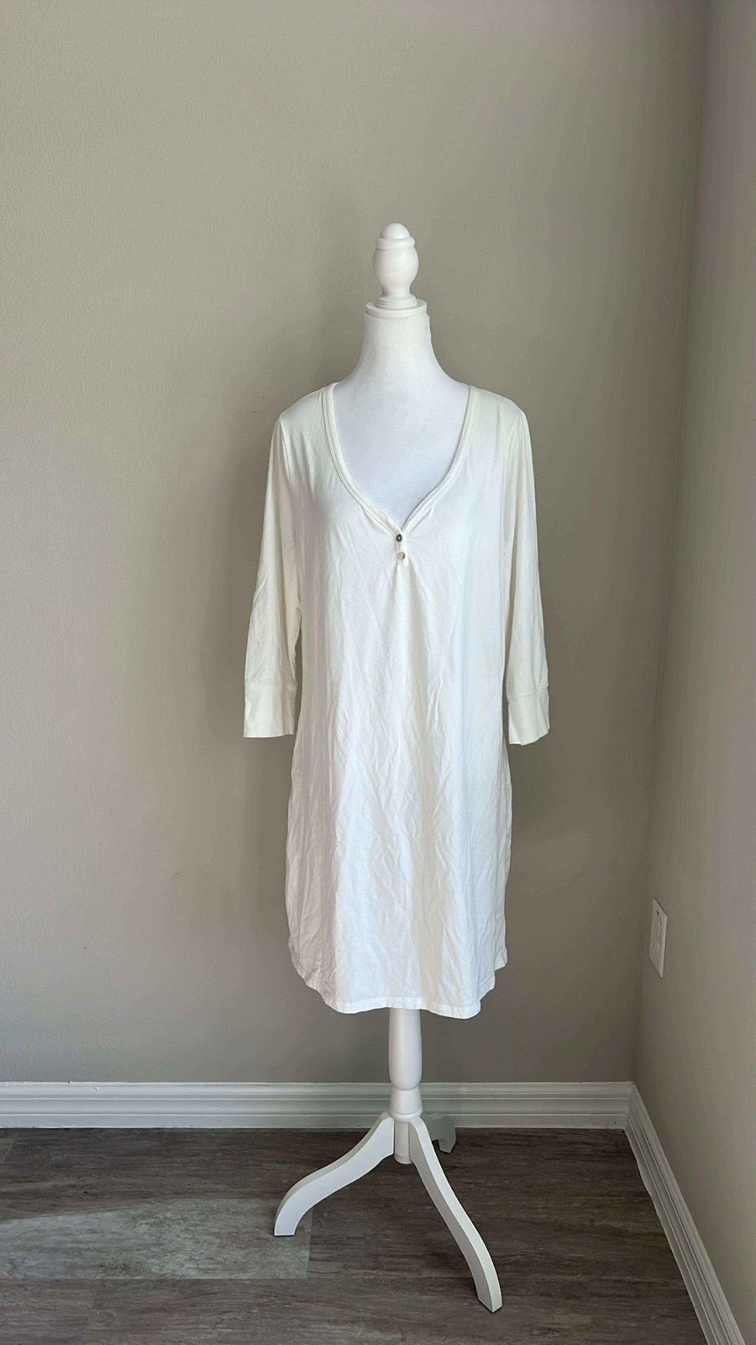 Gilligan & O’Malley v-neck white nightshirt