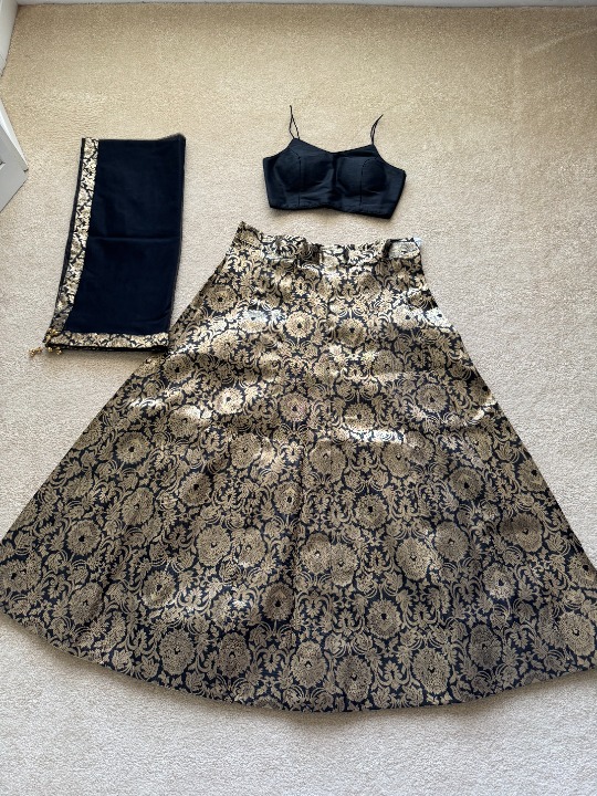 [NEW] Indian Pakistani Lehenga Choli Skirt Blouse Modern Black Gold Small