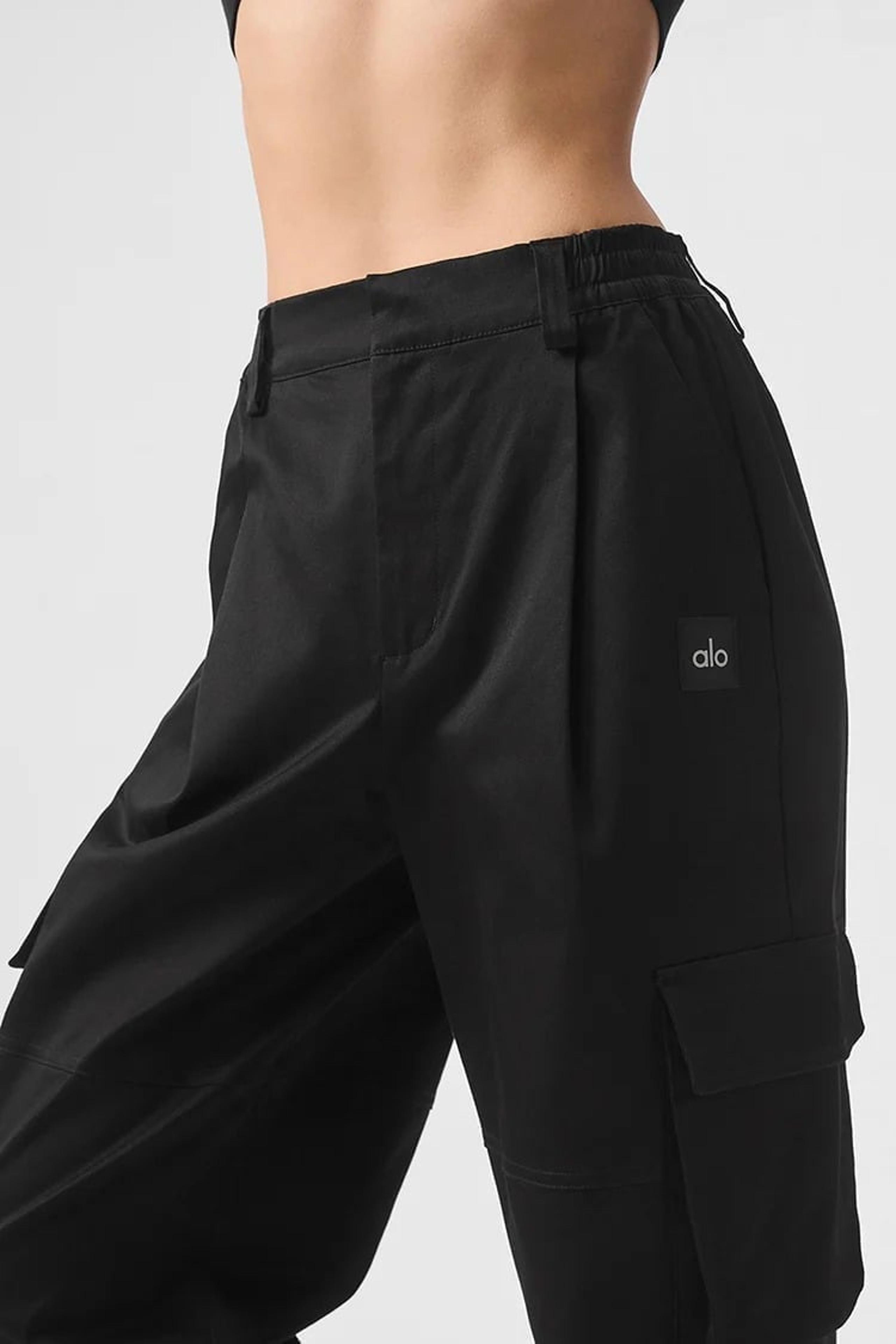 ALO HIGH-WAIST NIGHT OUT CARGO TROUSER Sz S Black ,  NWOT