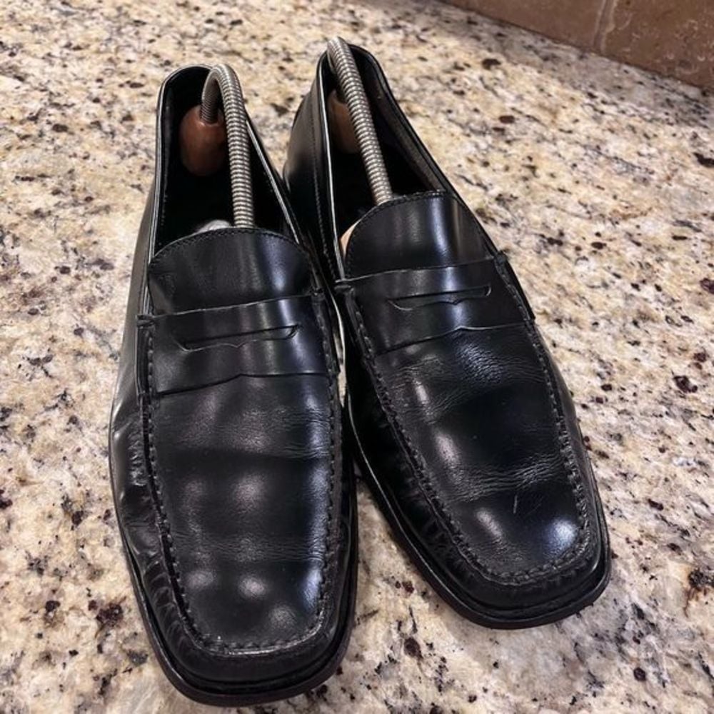 TOD'S Leather Penny Loafers in black size 9