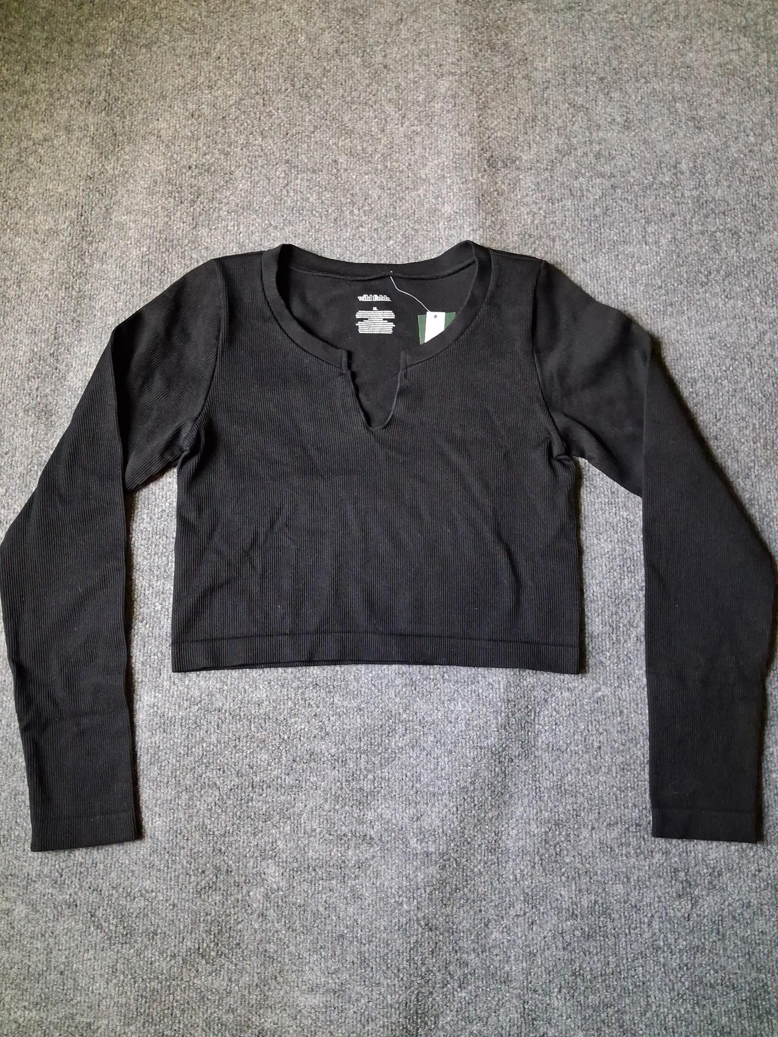 Wild Fable Women's Seamless Top XL Black Crop Long Sleeve V-Neck