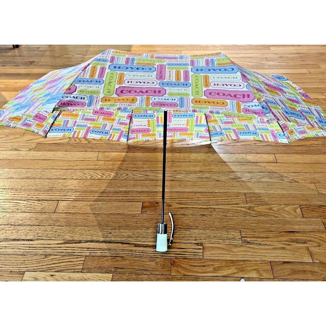 Rare COACH umbrella pink monogram Lozenge Vintage Rainbow Signature push button