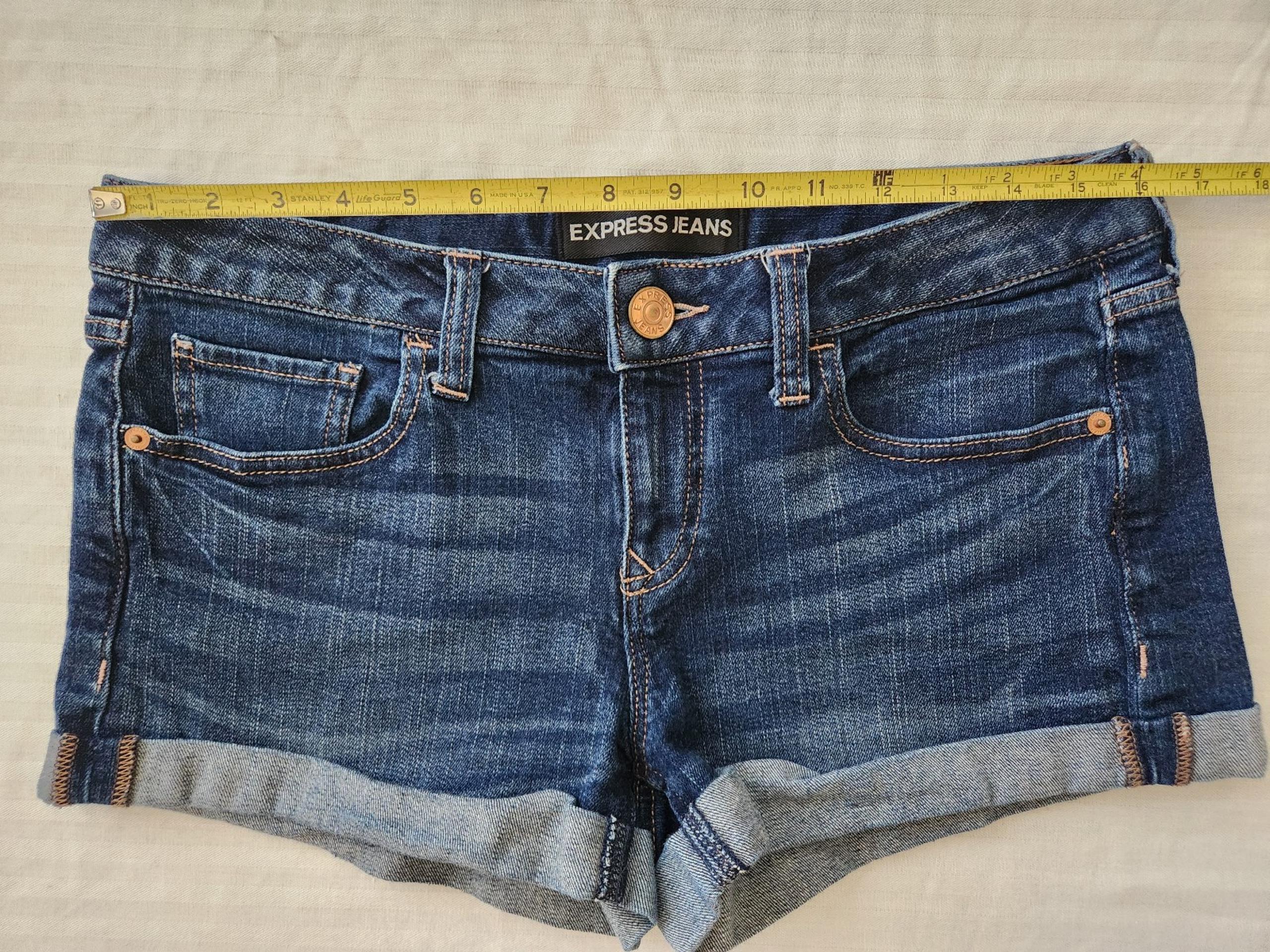 Women's Express Jean Shorts Size 6
