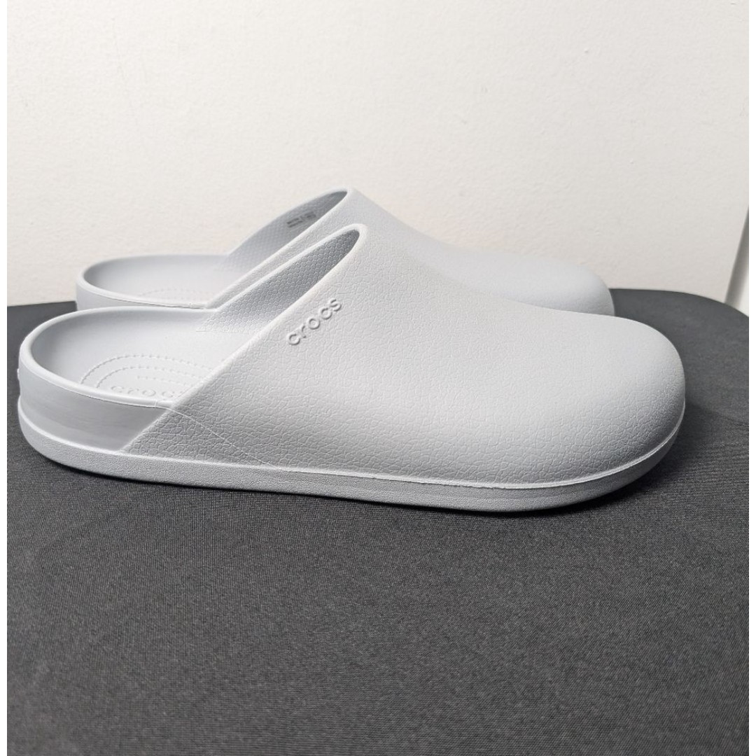 Crocs Dylan Clogs Unisex Gray Slip On Shoes Size 14 Men 16 Women Travel Casual