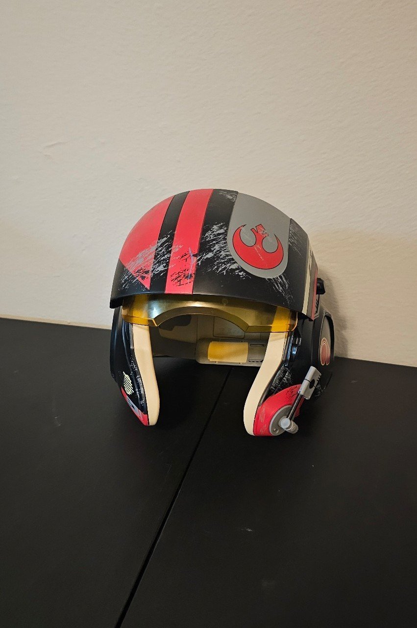 Helmet X-Wing Pilot Star Wars Disney Parks Exclusive Electronic Galaxy Edge Poe