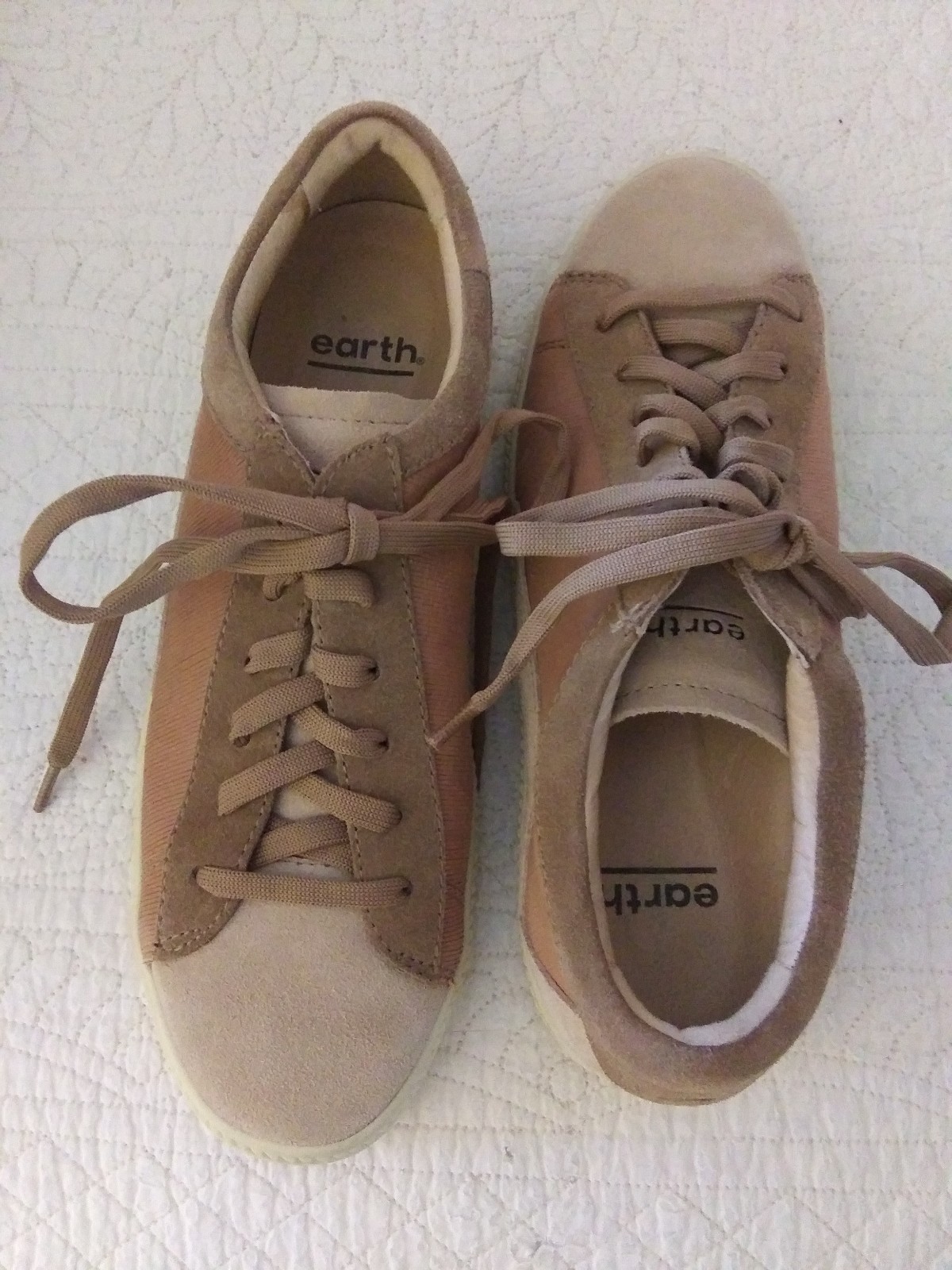 Womens shoes size 9.5