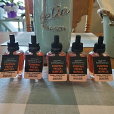 BATH AND BODY WORKS PUMPKIN PECAN WAFFLE