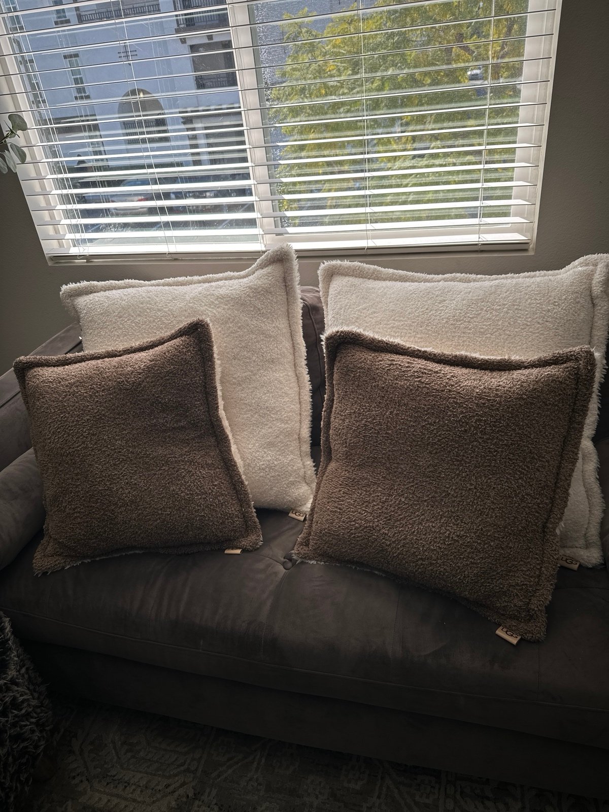 SET OF 4 UGG PILLOWS -NWOT
