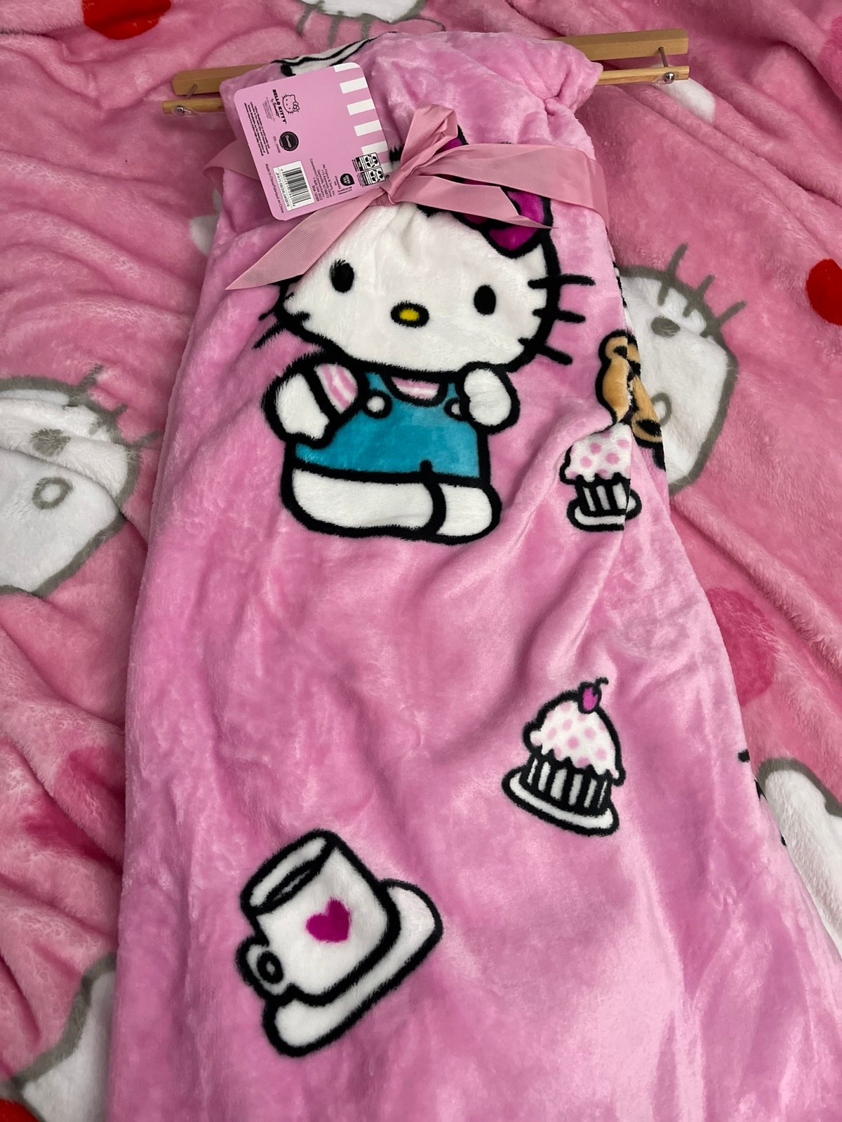 PINK Hello Kitty Teddy Bear Cupcake Throw Blanket