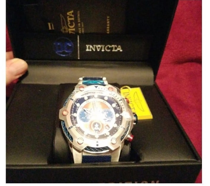 NWT LIMITED EDITION NVICTA CAPTAIN AMERICA MARVEL COMICS WATCH