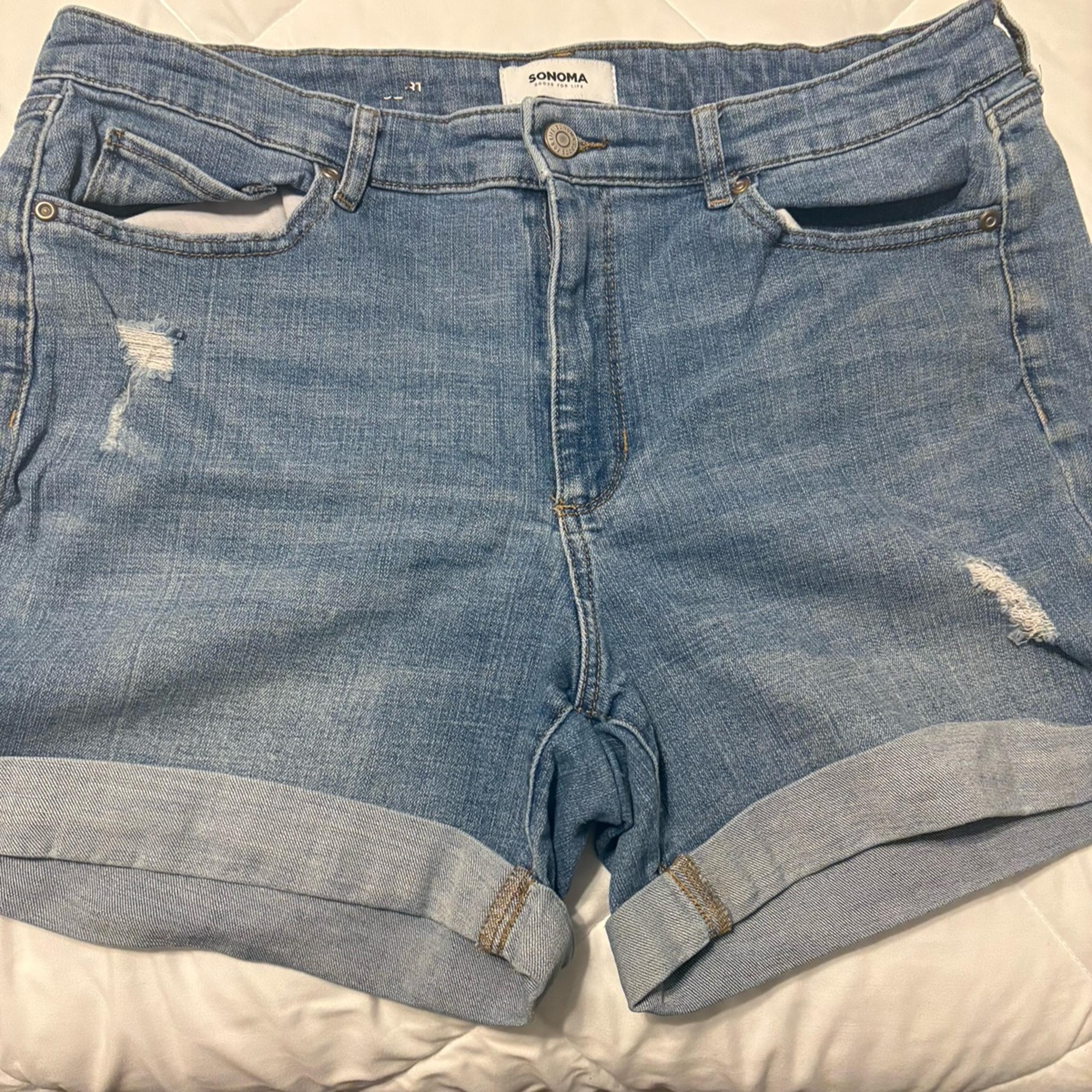 Sonoma women’s denim  shorts size 14