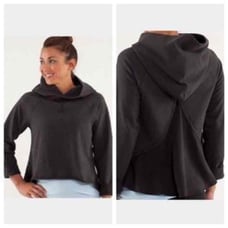 NWOT lululemon pull me over hoodie size8