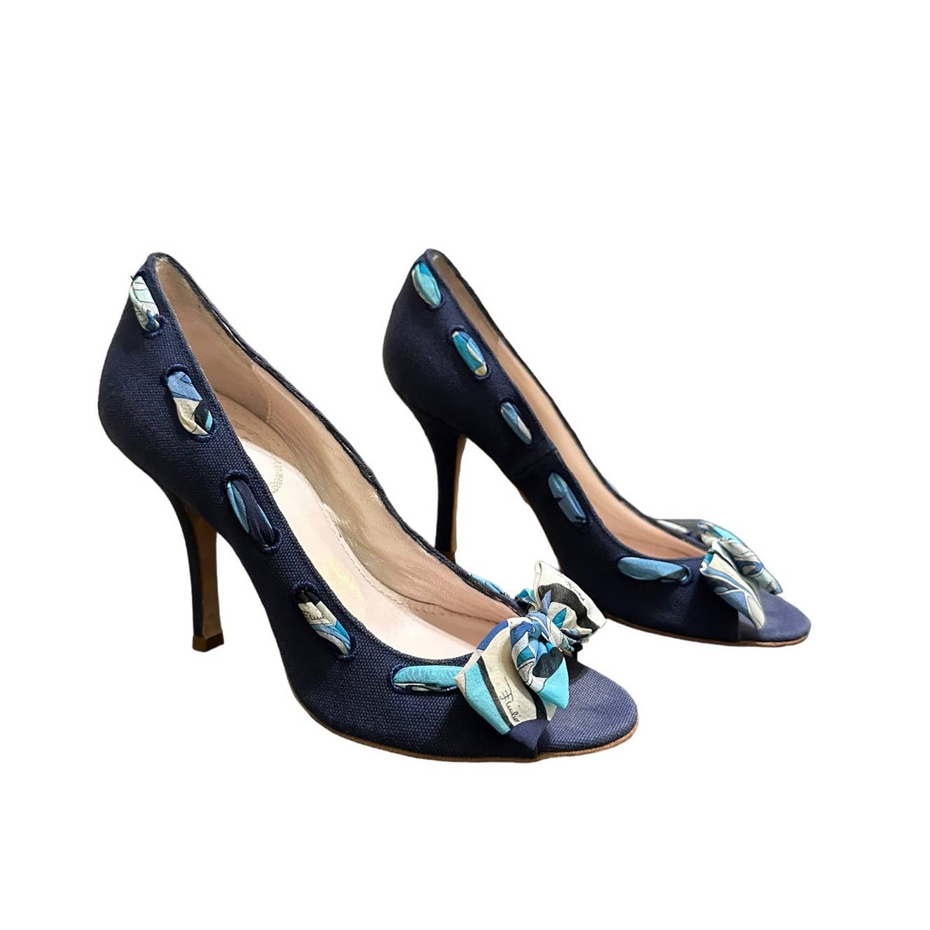 Emilio Pucci women's blue cloth bow vintage high heel size 34