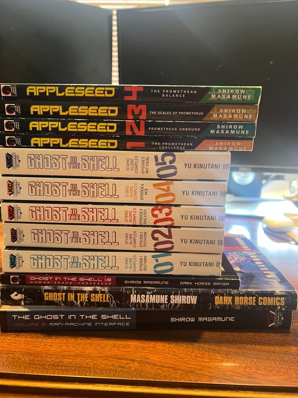 APPLESEED AND GHOST IN THE SHELL SHIROWM MASAMUNE MANGA LOT