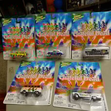 LOT (5) JOHNNY LIGHTNING DIE CAST GRATEFUL DEAD HEARSE BUS FIREFLITE BEETLE NEW