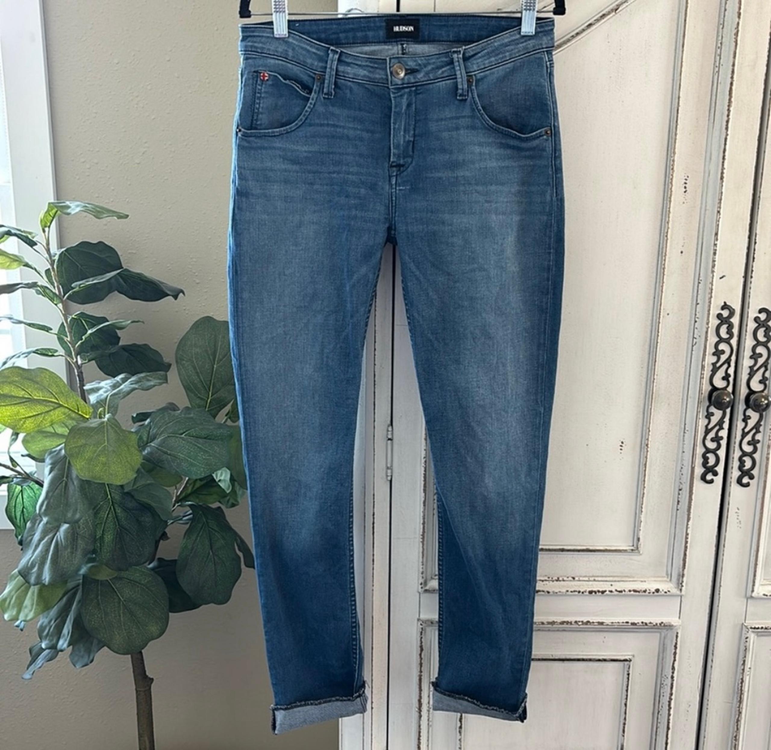 Hudson Women's Bacara Straight Crop Cuffed
Jeans Size 28 Flap Pockets