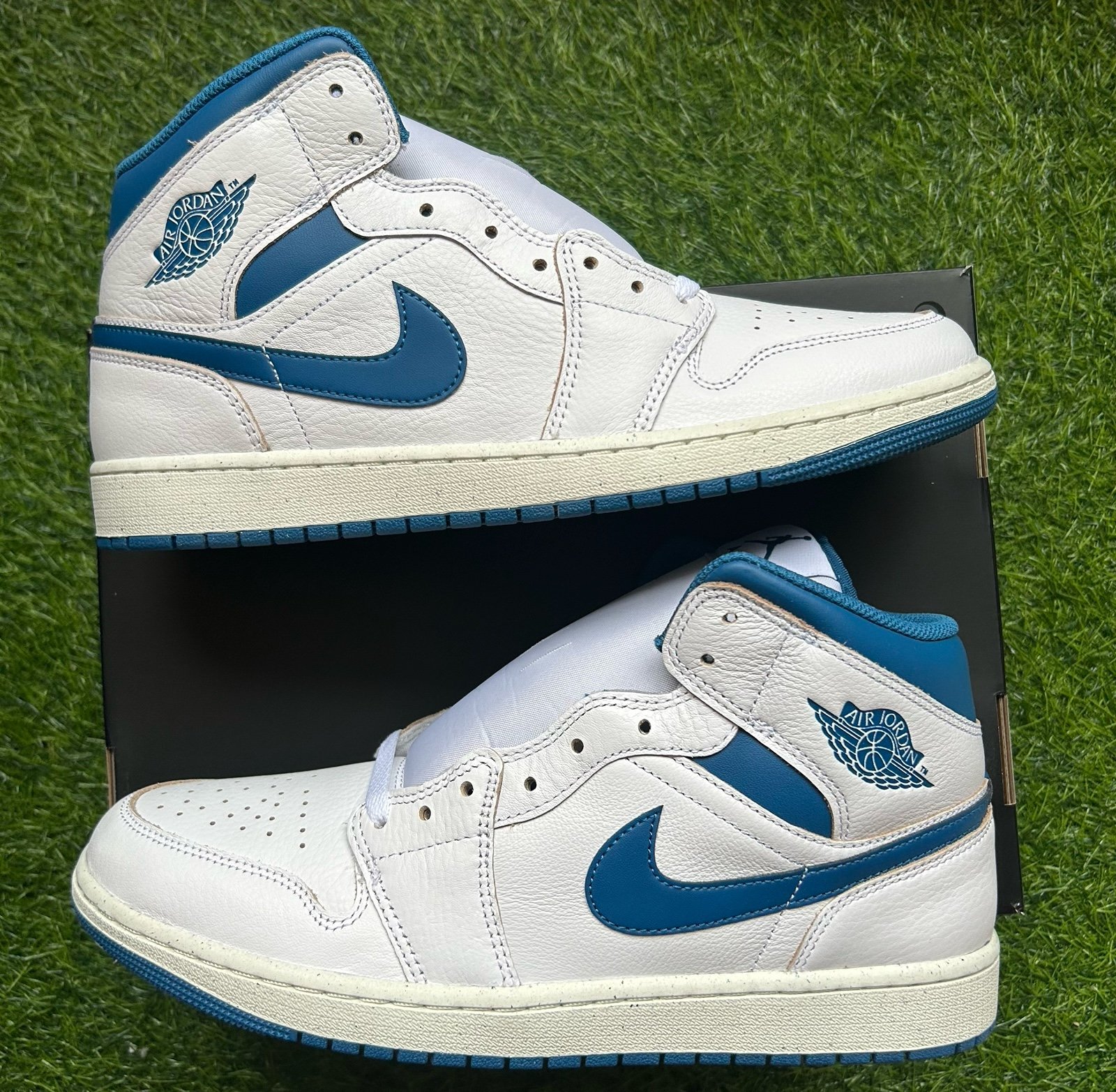 NEW Jordan 1 Mid Industrial Blue Men’s Size 13