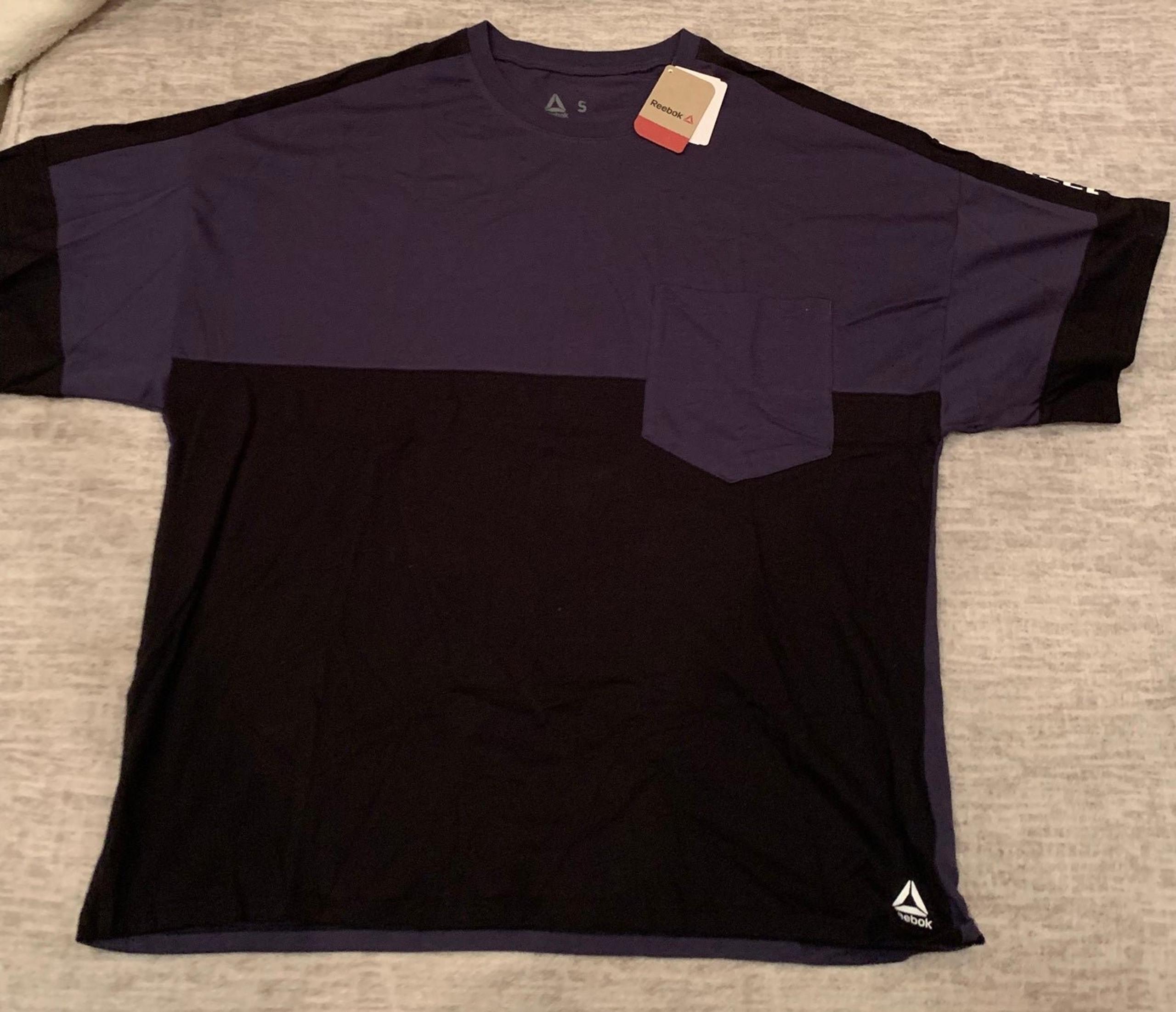 Reebok Women’s Small Relaxed Detailed Two Tone Pocket Tee Dark Gray Black New