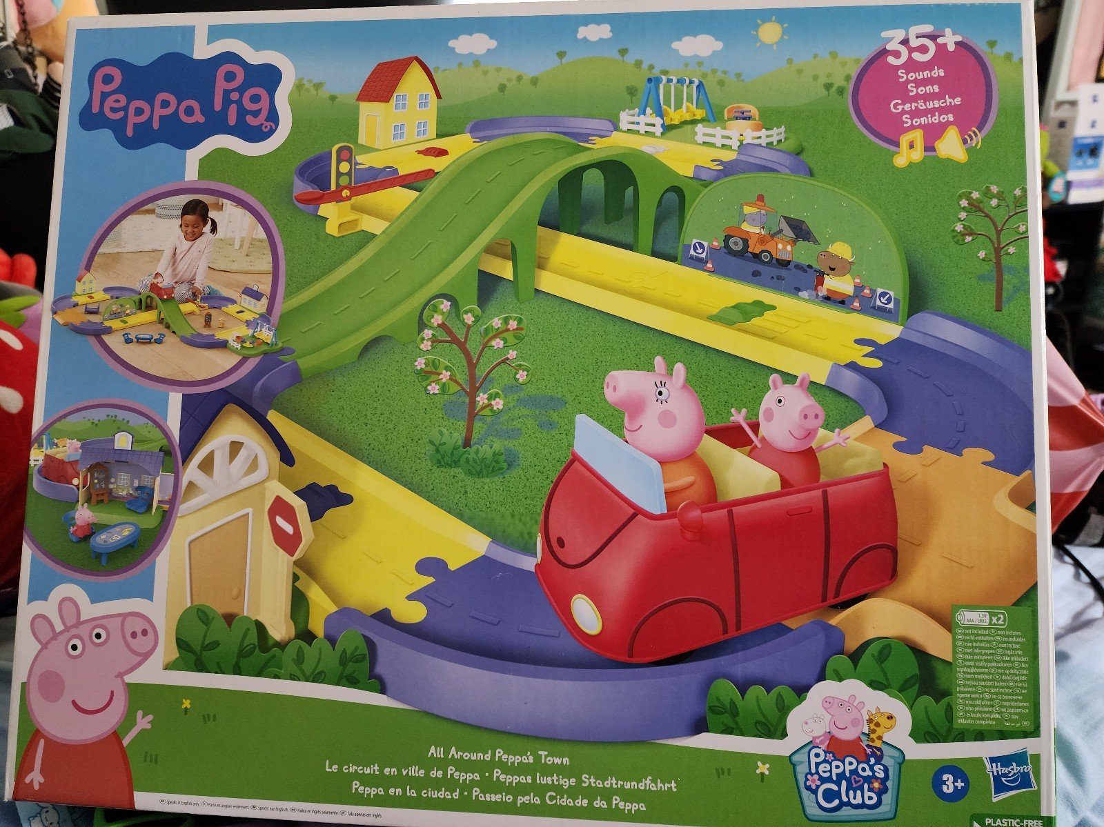 Peppa Pig all around town playset