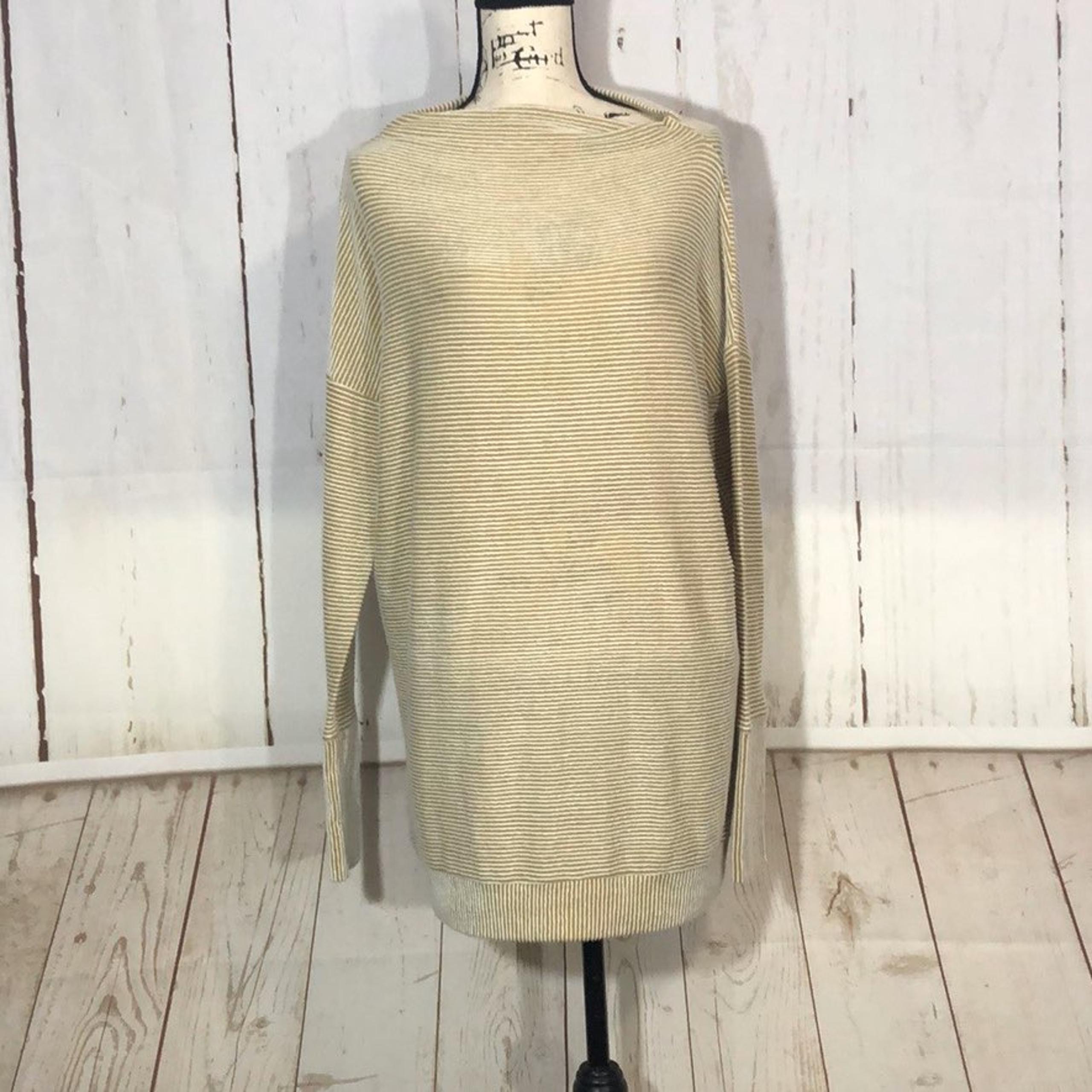 Vanilla bay sweater