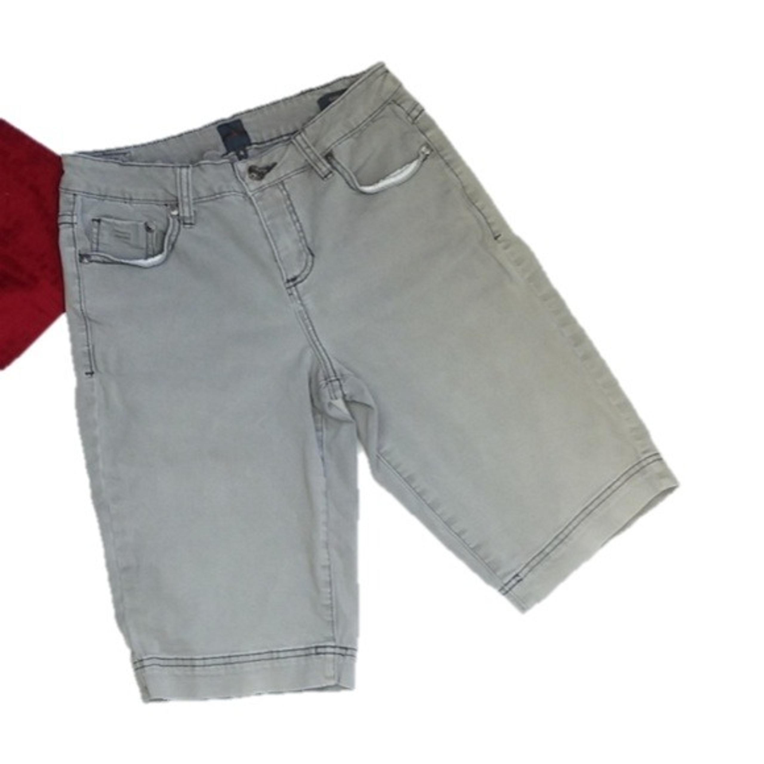 Jag Classic Fit Gray Capris Pants