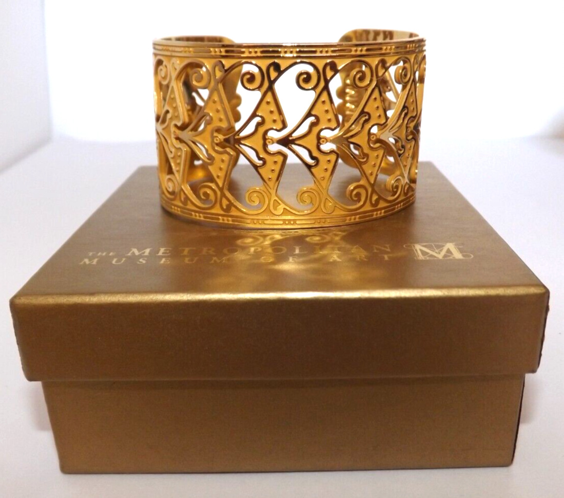 NEW MMA Metropolitan Museum Of Art Scrolling Vine Cuff Bracelet 24K Gold Overlay