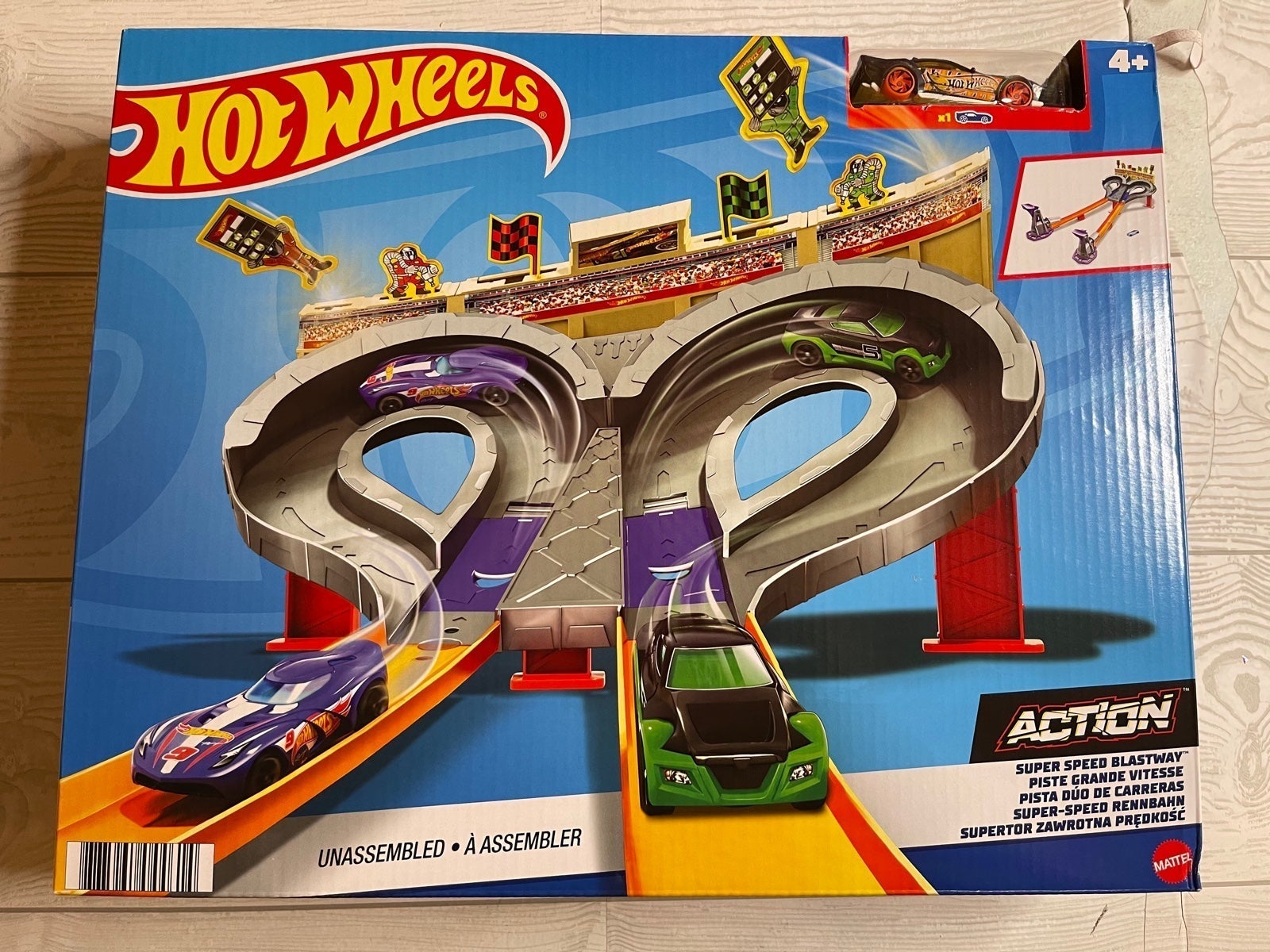 Hot wheels action track