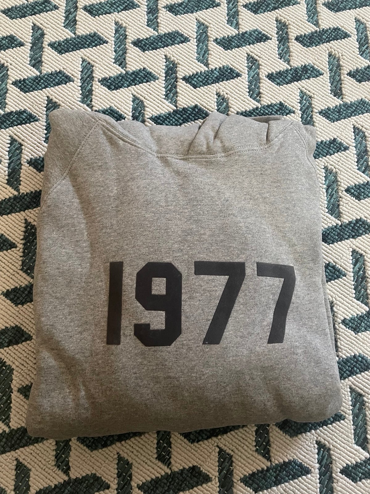 Essentials 1977 hoodie Small