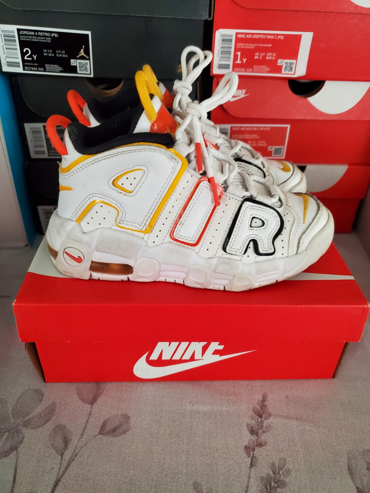 Nike Air More Uptempo RayGuns Pre School Size 12.5
