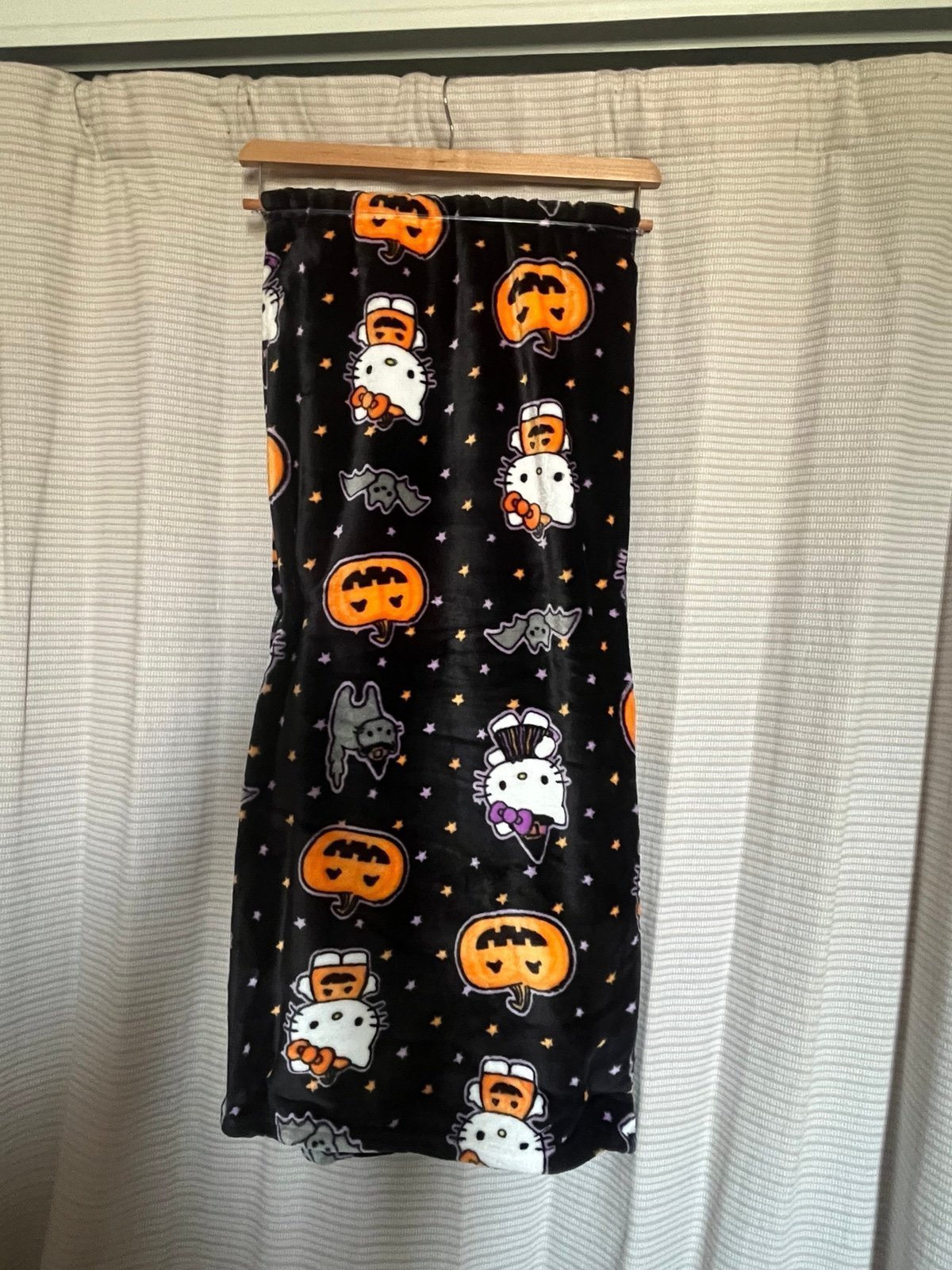Hello Kitty Black Halloween Blanket
