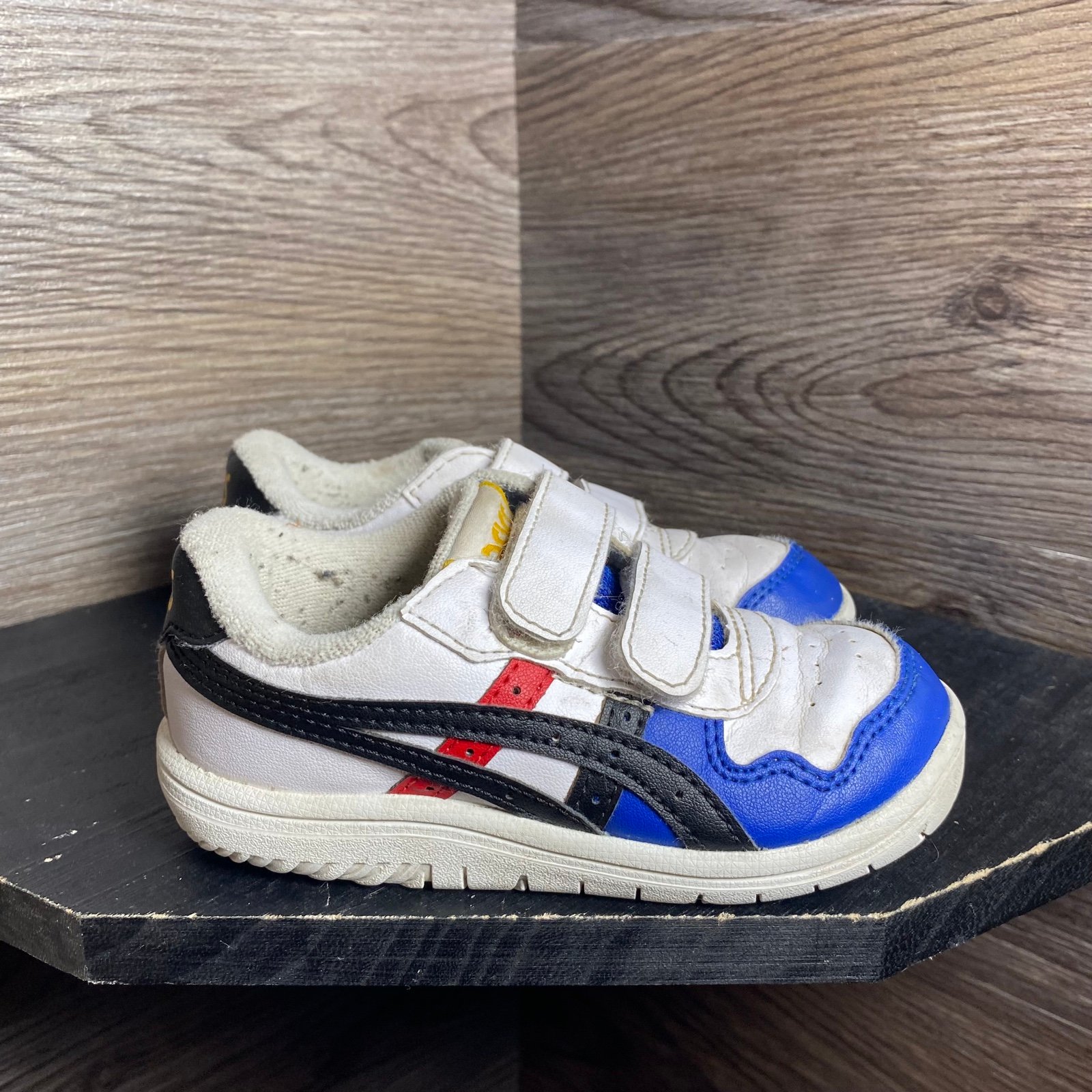 ASICS Japan s blue white red
