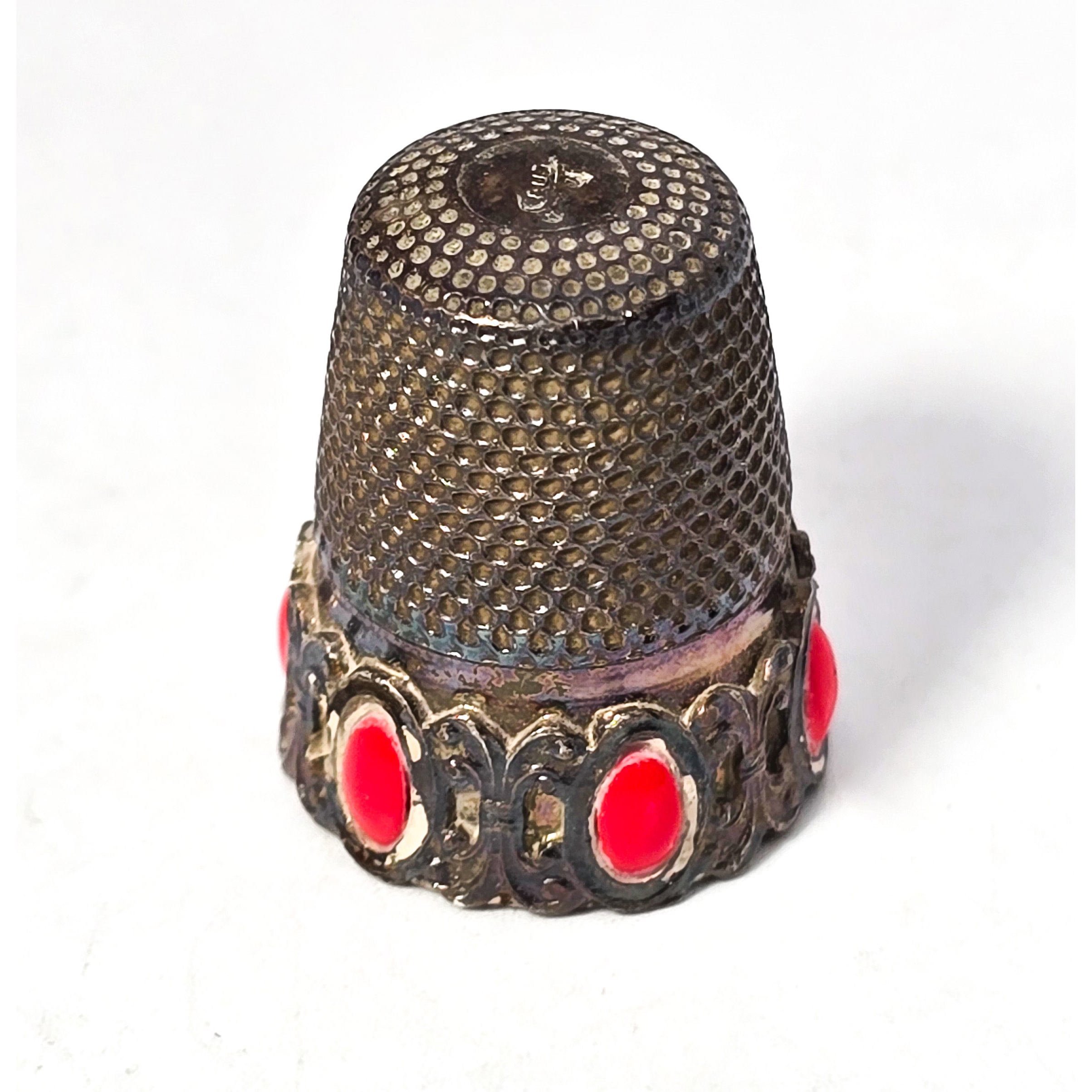 Italian red coral sterling silver 1900's collectable antique sewing thimble hal