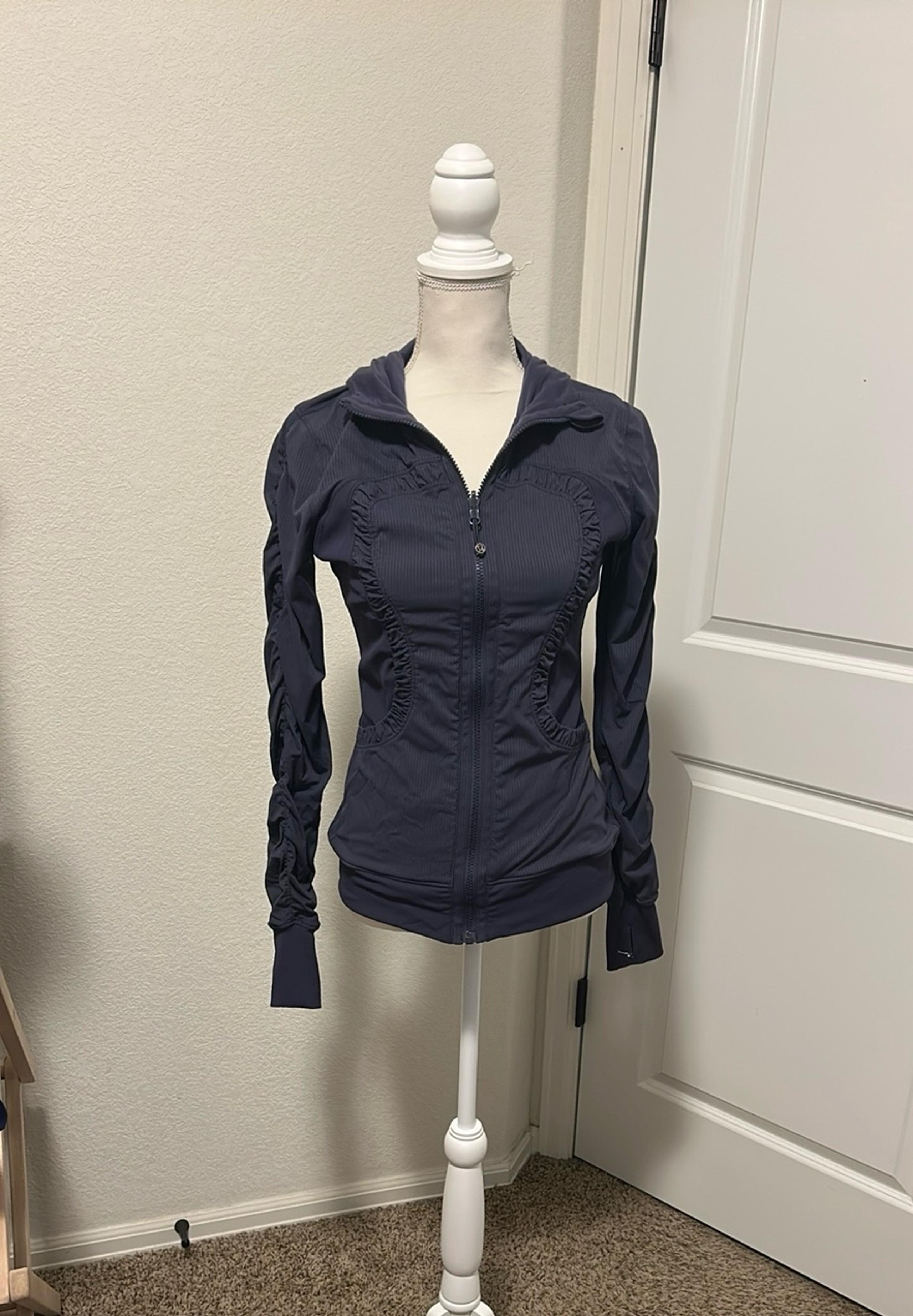 Women’s Lululemon Blue Althletic Jacket Size 6