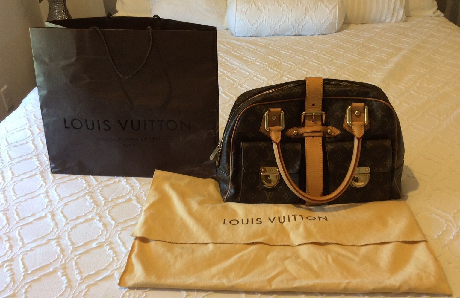 Louis Vuitton Manhattan GM.