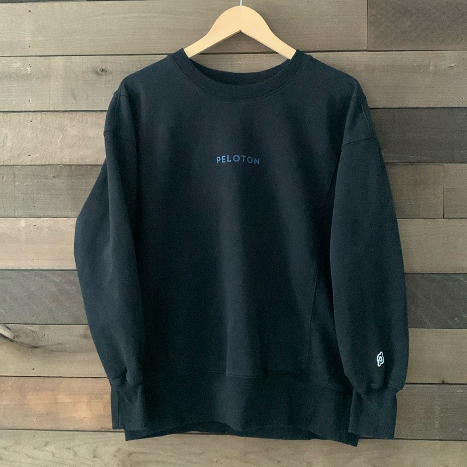 Peloton Unisex Adult Blue Logo Crewneck Sweatshirt Pullover in Black