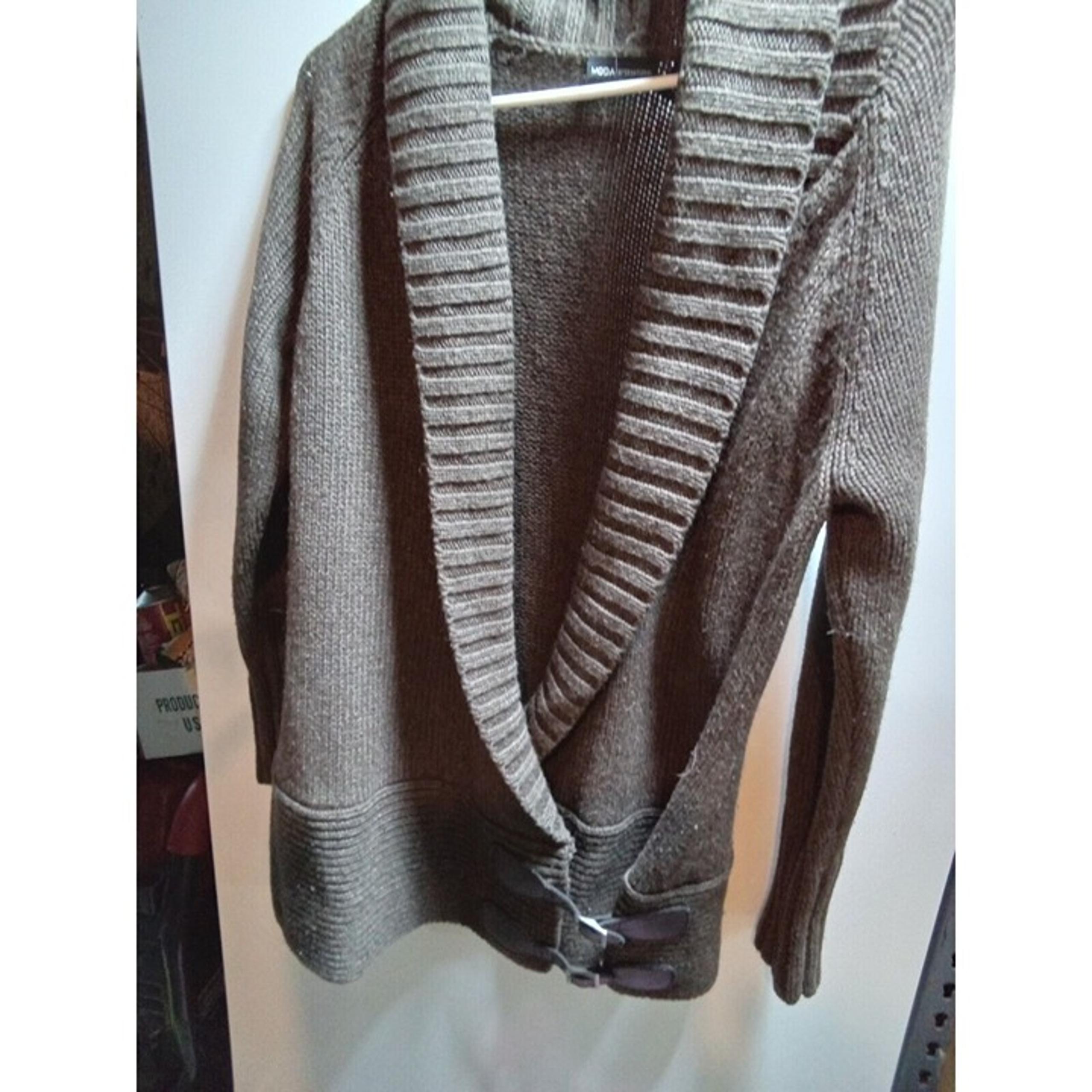 Women's Sweater Medium Brown - Moda International