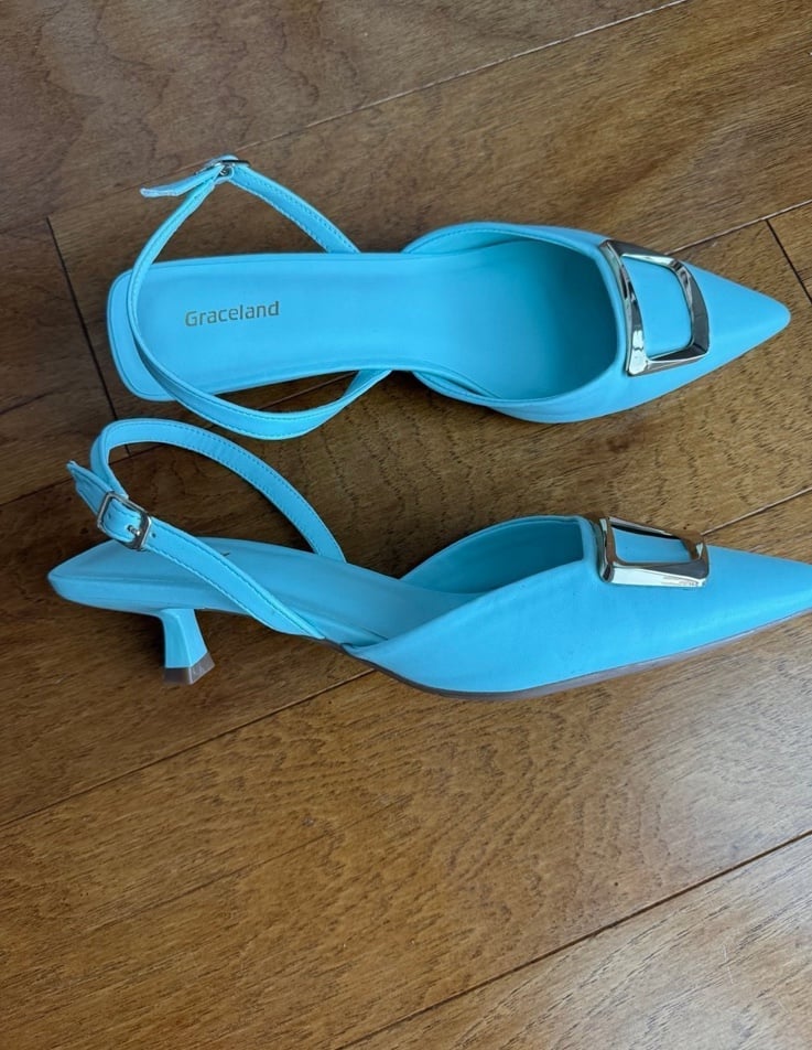 Graceland leather Buckle Nip Toe Leather Kitten Heels sandals shoes size 41