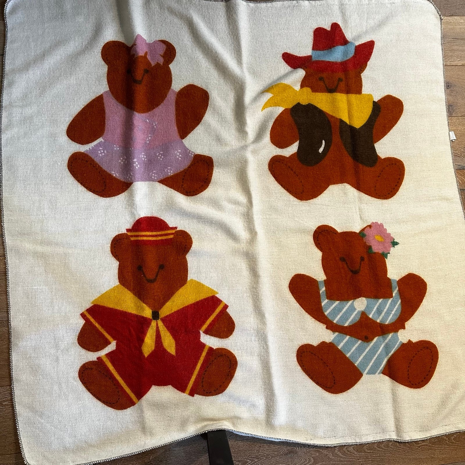 Vintage Baby Blanket Quilt Teddy Bears Made In USA 50x52