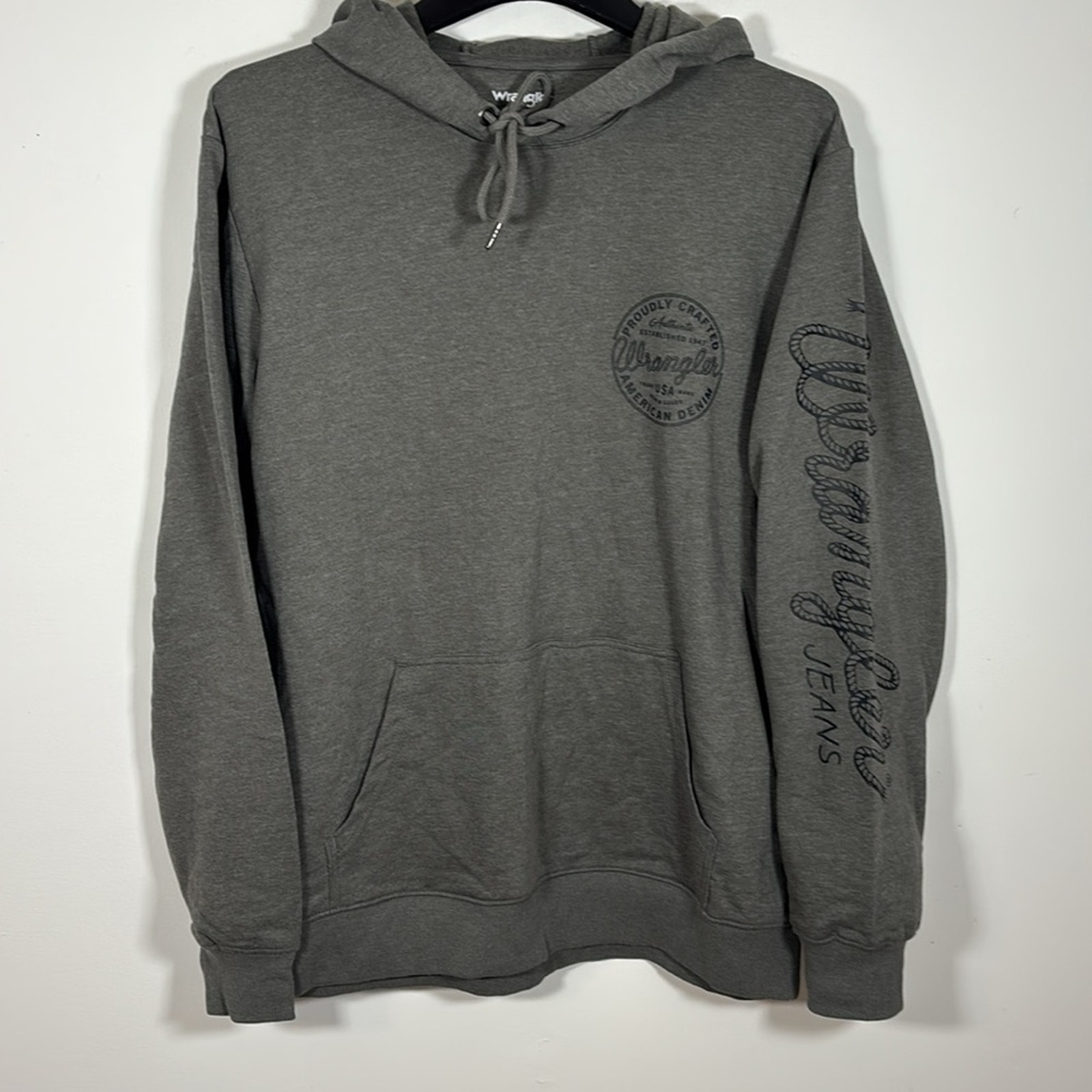 Wrangler Hooded Fleece Sweatshirt Large Logo Sleeve Grey NWT Medium Weight