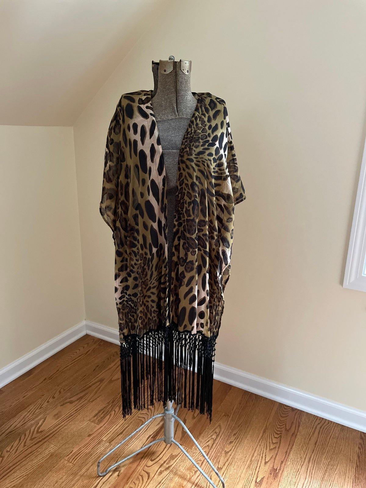Club Z Collection Women's Size S/M Chiffon Fringe Open Front Cover-up Tunic NEW