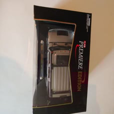 Maisto Hummer H2 1:18 premiere edition