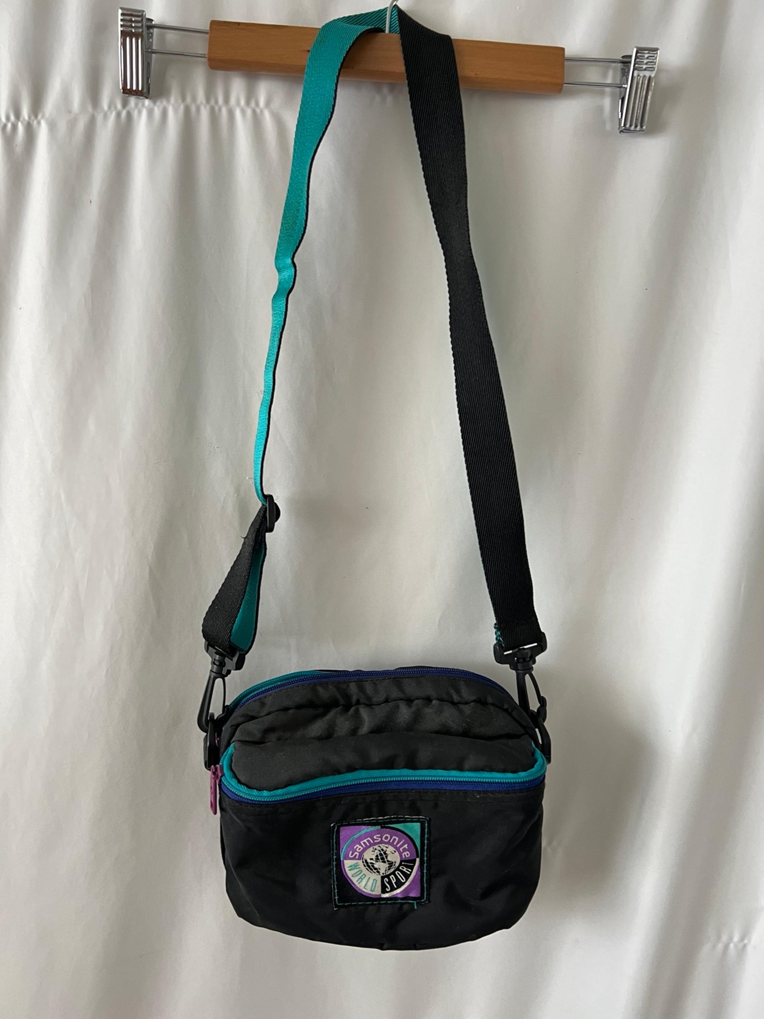 Vintage 90’s Samsonite Nylon Crossbody Belt Bag Fanny Pack Adjustable Bag