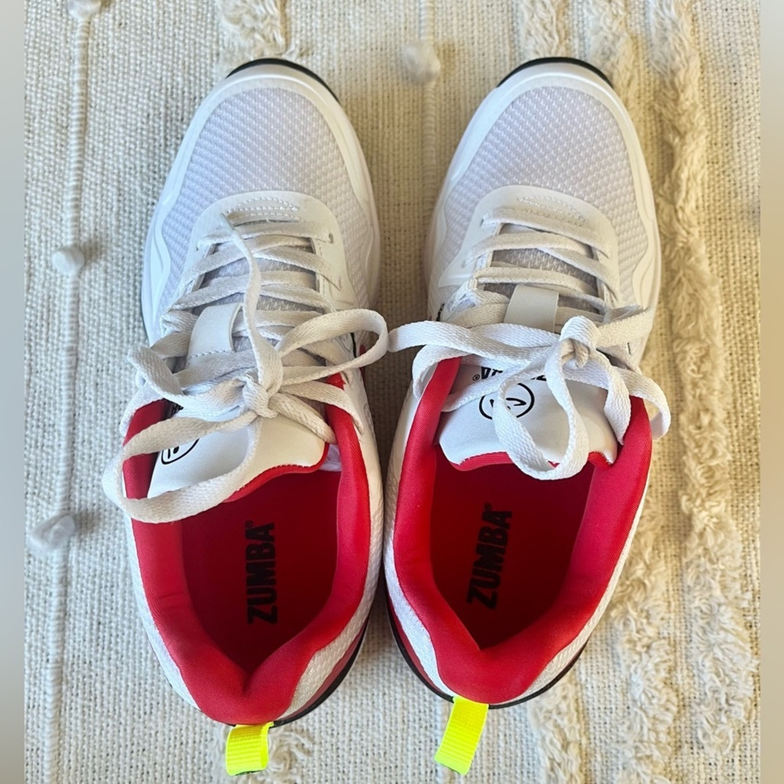 Zumba Train 2.0 white size 7