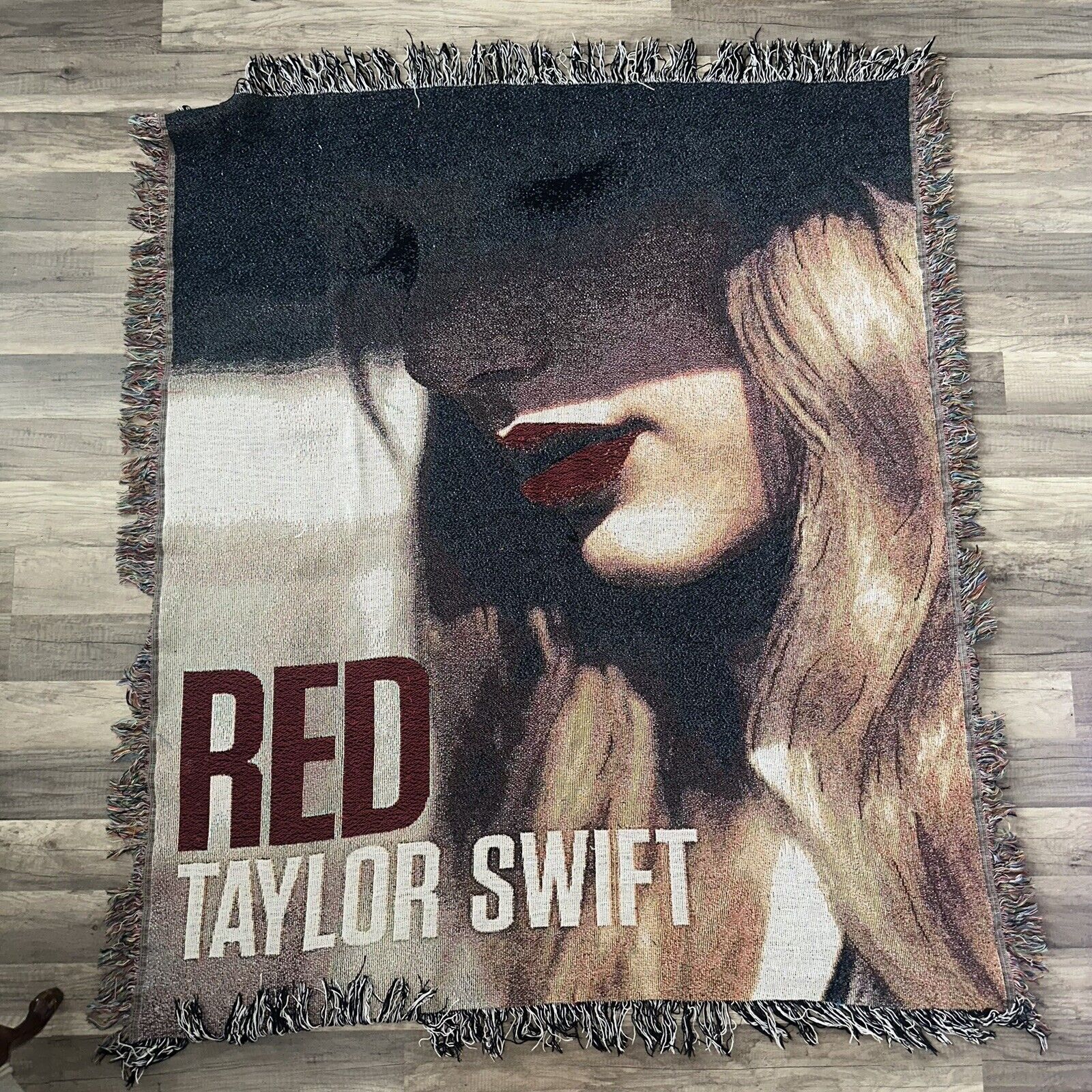 【新品】Taylor Swift Red Live Photo Blanket Taylor Swift Red Version Live Photo Blanket We Are Never
