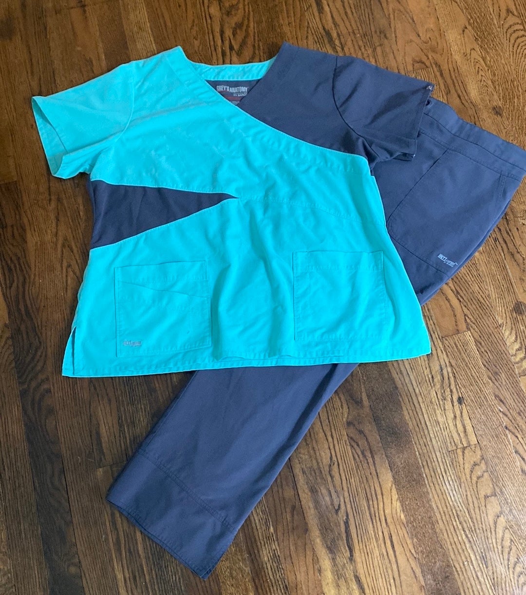 Grey’s Greys Grays Anatomy Signature 3XL Scrub Set Top Pants Gray Aqua